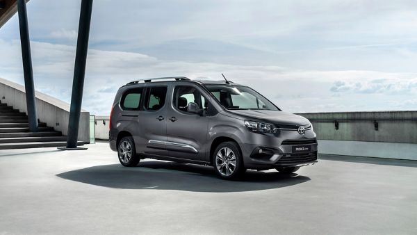 Toyota, PROACE CITY VERSO, exterieur, driekwart, voorkant, linksvoor