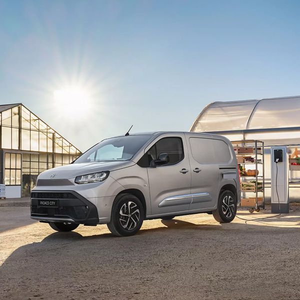 Motor y consumo del nuevo Toyota C-HR Plug-in