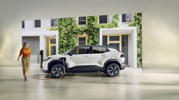 Toyota-Urban-Cruiser-video-thumb