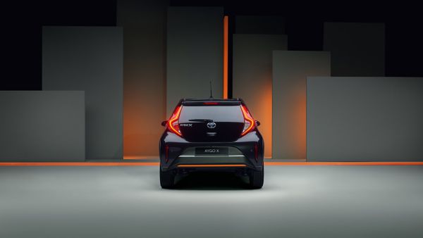 Toyota-aygo-x-exterieur-achterkant