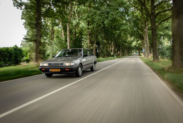 Toyota, camry,-2.0 GLi Liftback, exterieur, driekwart, rechtsvoor, rijdend