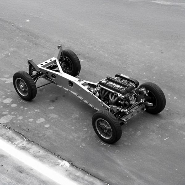 Toyota 2000GT exterieur ruggengraatchassis