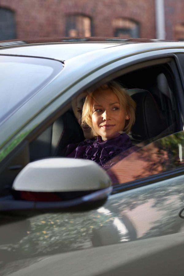 Toyota, vrouw achter het stuur