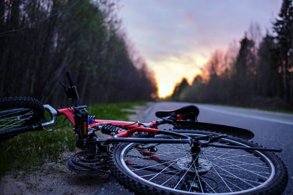 Toyota - Wat te doen bij een aanrijding - fiets ligt op weg