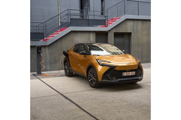 Toyota C-HR PHEV