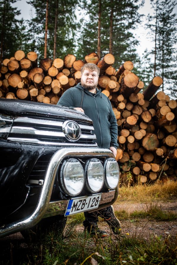 Tomas Töyrylä ja Toyota Hilux