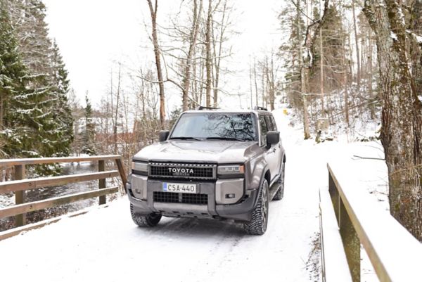 Johanna testaa: Toyotan Land Cruiser on rällärin luksusunelma