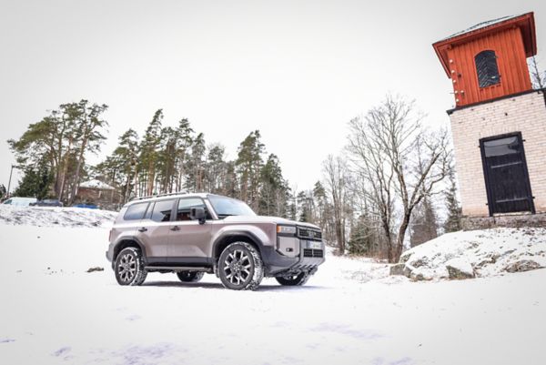 Toyota Land Cruiserin koeajo Johanna Lätti