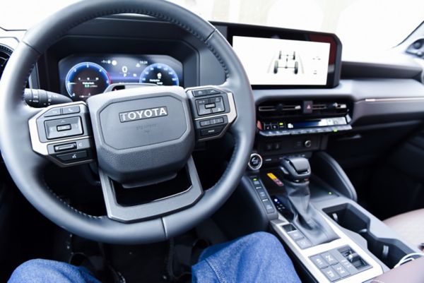 Toyota Yaris Crossin koeajo Johanna Lätti