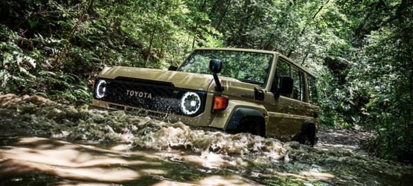 Toyota Land Cruiser 70