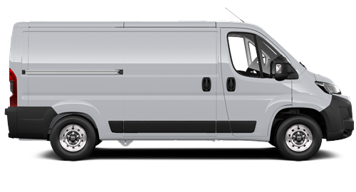 Ein weißer Proace Max Duty steht seitlich auf transparentem Hintergrund