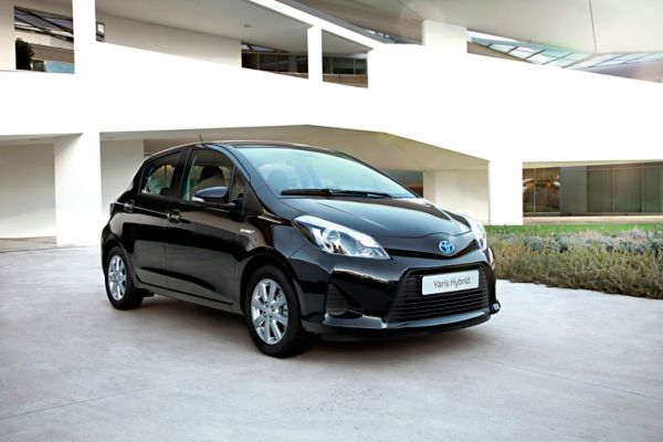 Toyota_Yaris_2012