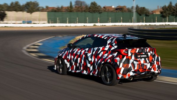 Toyota Yaris GR exterieur driekwart rechtsvoor