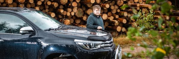 Tomas Töyrylä ja Toyota Hilux