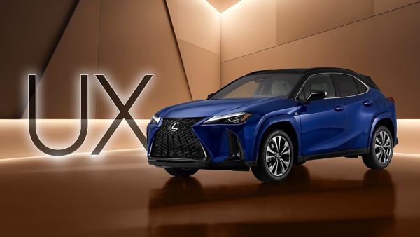 Lexus UX 300h in Sapphire Blue