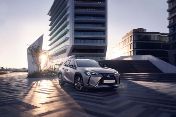 Lexus объявляет о запуске нового компактного инновационного кроссовера Lexus UX в Казахстане.