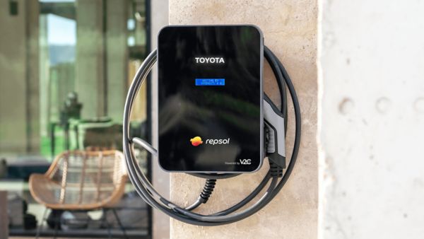 Cargador Toyota Repsol