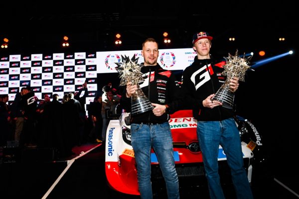 Jonne Halttunen ja Kalle Rovanperä Jyväkylän kansanjuhlassa 2022