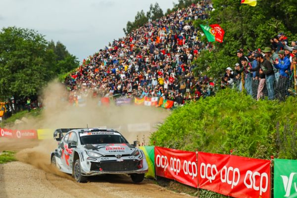 GR Yaris em prova no campeonato de Rally de Portugal