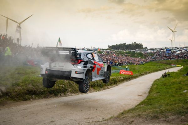 GR Yaris em prova no campeonato de Rally de Portugal
