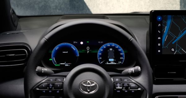 The easy-to-read digital combi-meter