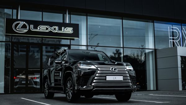 Lexus LX Exterior