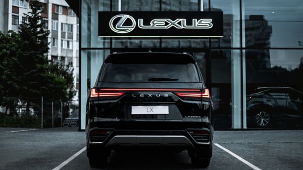 Lexus LX