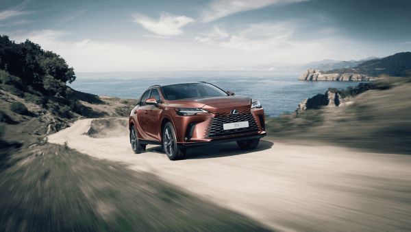 Lexus RX'i Deneyin