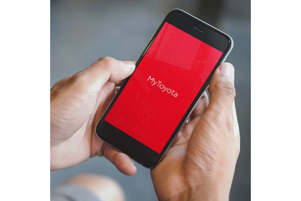 Aplikacja MyToyota na ekranie smartfona