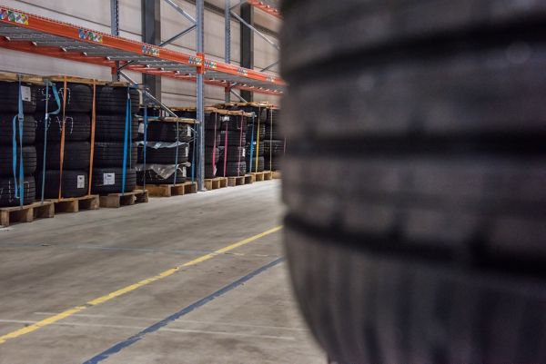 bandenhotel van Louwman Logistics