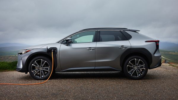 Charging your Toyota electrified vehicle