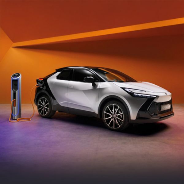 Nouvelle Prius PHEV qui roule