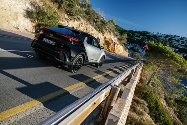 new c-hr image4