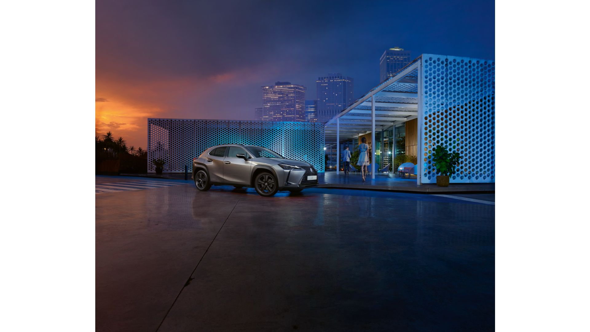 Configurator automobile Lexus UX. Descopera UX pe Lexus.ro
