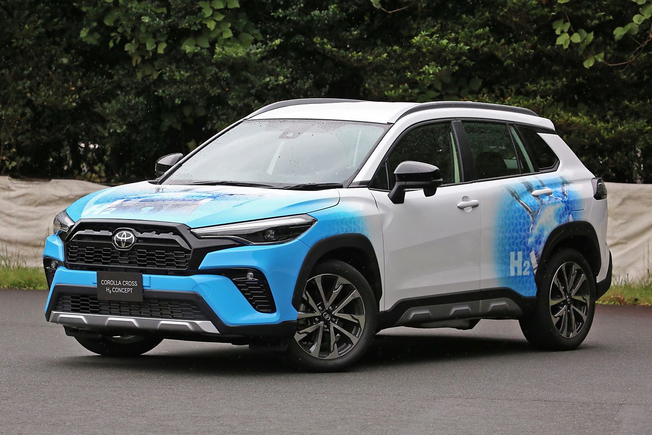 New toyota car that deals runs on hydrogen