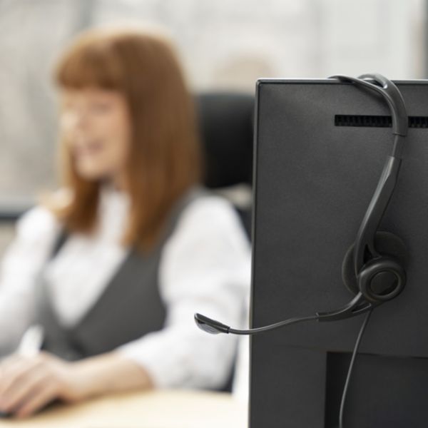 close-up-person-working-call-center