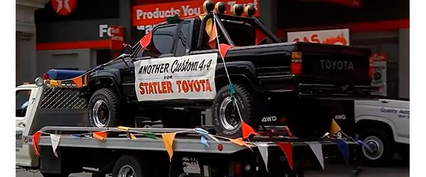 Coche Toyota en regreso al futuro