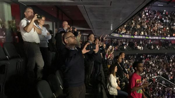 Personnes assistant au concert