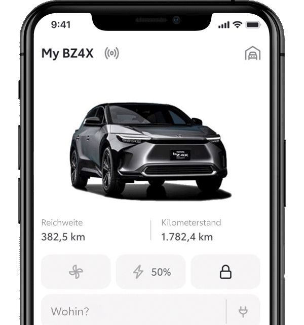 Auf dem Bildschirm eines Smartphones wird die My BZ4X-App angezeigt, die einen grauen SUV, eine Reichweite von 382,5 km und einen Kilometerstand von 1.782,4 km anzeigt.