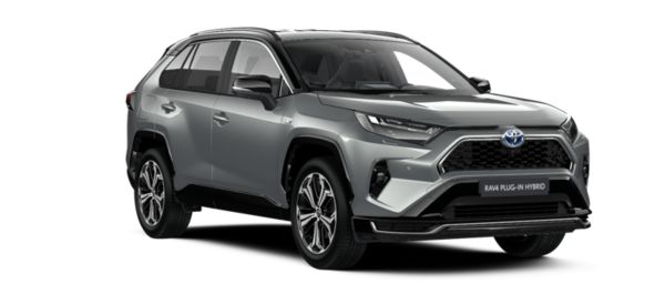 Silberner Toyota RAV4 Plug-in Hybrid steht diagonal zur Kamera vor weißem Hintergrund