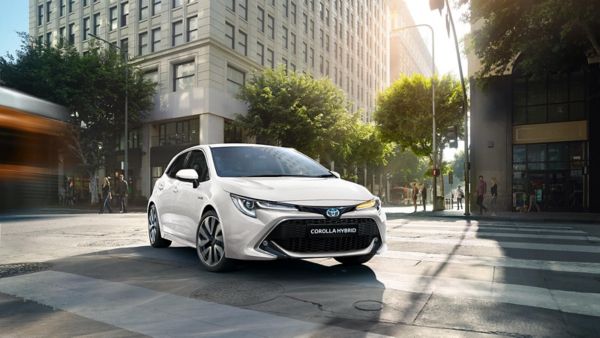 corolla-hatchback_tcm-3040-1613178-1