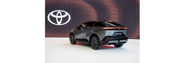 Toyota C-HR+