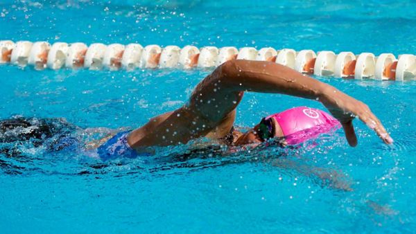 La natación es una modalidad del triatlón