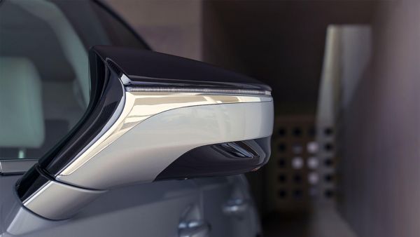 Lexus LS wing mirror