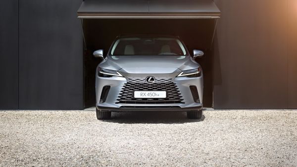 dxp-2022-lexus-rx-world-premiere-gallery-exterior-05-1920x1080