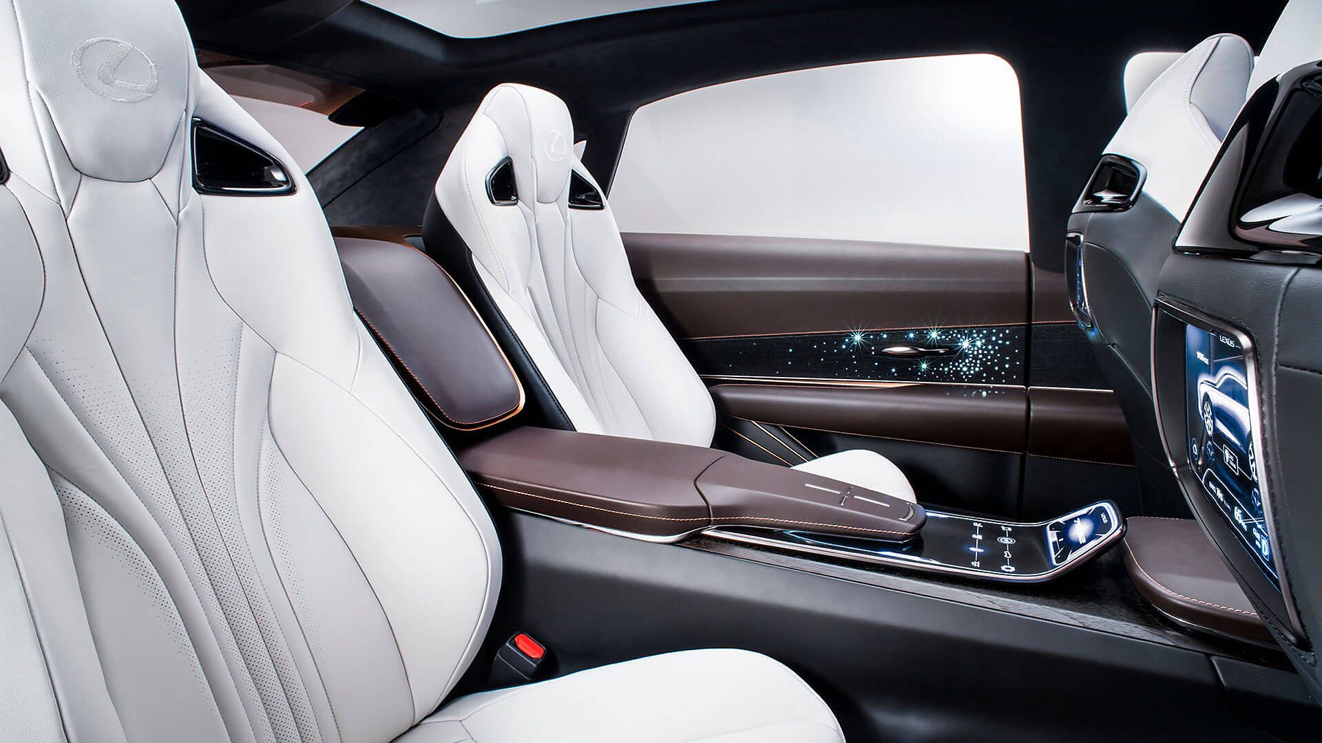 Lexus LF-1 Limitless seats