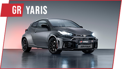 Toyota Yaris GR SPORT z podpisem.