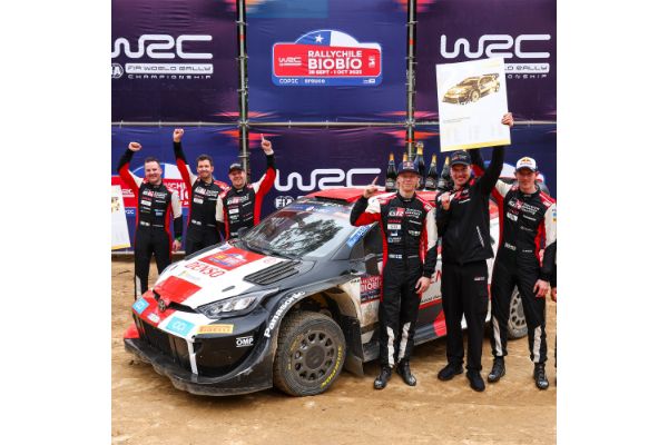 Két versennyel a szezon vége előtt gyártói rally világbajnok a Toyota