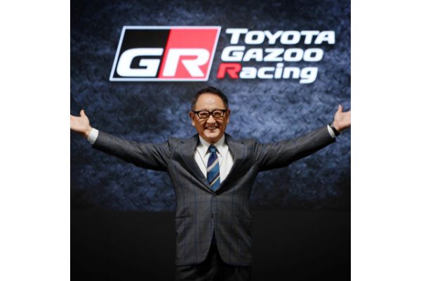 Akio Toyoda nyitotta meg a TOYOTA GAZOO Racing és a Lexus standját a Tokiói Autószalonon 