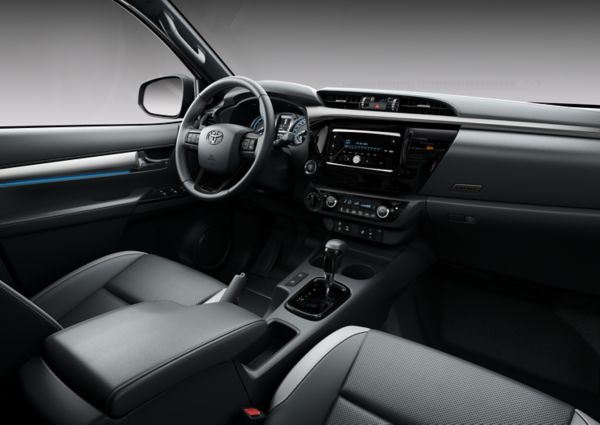 Interior Hilux